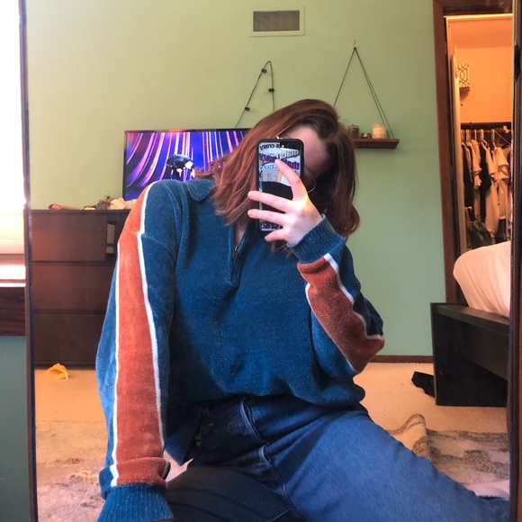 Urban Outfitters Collared Quarter Zip Sweater - Picture 3 of 4